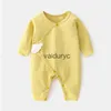 Pullover lawadka 0-6m lente herfst herfst pasgeboren baby meisje jongen romper katoen solide zacht baby jumpsuit met vleugelcasual kleding voor meisjes jongen H240508