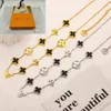 Women Family Presents Necklace Designer Jewelry Luxury Style Gold Plated Clover Necklace New Style Girl Charm Pendant With Boxar Boutique Jewelry