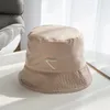 NOWOŚĆ UNISEX Winter Bucket Hat Projektanci czapek baseball Fisherman Hats Modna Plush Material Materiał Kaszmirowy