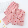Frühlings-Damen-Pyjama-Set mit Herzmuster aus Krepp-Baumwolle, doppellagige Gaze, Umlegekragen, langärmlige Hosen, Haushaltskleidung 240110