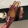 Femmes plates avec des chaussures Designer Luxury Buckle Fashion Ladies Flats Chaussures Slingback Point Toed Casual Female Sandals Mules 35-39