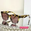 Gafas de sol de diseñador CE Arc de Triomphe Material de combinación sintética de gama alta Gafas de sol para mujer Cool Cóncavo Fiesta Viaje CL4S Gafas de sol Caja 4V57