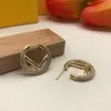Luxe ontwerper Pearl Stud Elegant Letter F Charm oorbellen met diamantgouden moeder-van-pearl earring sieraden vrouwen 18K vergulde diamant VA 4189