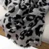 Sciarpe di marca di lusso invernale morbida e calda sciarpa di cashmere per le donne Sciarpe di lana autunno poncho da donna da uomo Pashmina femminile Foulard Bufanda Q240111