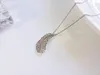 Imposta originale 2023 bella tendenza piuma collana di perle orecchini braccialetto set di gioielli per le donne di alta gioielleria di lusso spedizione gratuita