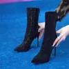 Bottes 2024 printemps et automne mode vêtements d'extérieur polyvalents confortables talon mince fermeture éclair arrière botte simple nue pour femme