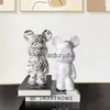 Decorative Objects Figurines 28cm Violent Bear Light Luxury Cartoon Doll Small Living Room Table Entrance TV Cabinet Wine Home Decoration Giftsvaiduryd