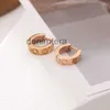 Stud popularne projektant biżuterii kolczyki Studs Luksusowe Orecchini Women Splated Rose Gold Casual Proste Ohringe Moissanite dla kobiet Kolczyki MRBV