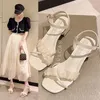 Sandales Pour Femme Bloc Talon Chunky Talons Carrés Épais Chaussures Pour Femmes Blanc Été 2024 Un Mot Moyen F Chaussures Décontracté H Vente