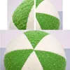 豪華な球状枕ホワイトグリーンパッチワークラウンドクッションボールシェイプソファーキッドルームデコ240111のためのぬいぐるみぬいぐるみ枕
