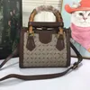 Klassisk mini bambu tygväska lyxig designer kvinnor axel handväska avancerad retro bokstav crossbody purse färgglada spänne totes läder plånbok