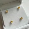 Orecchini a bottone in cristallo giallo trasparente per le donne Orecchini semplici in argento con mini perline alla moda nei gioielli da festa