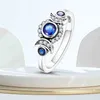 2024 NOWOŚĆ 100% 925 Sterling Srebrny Shining Moon Blue Gem Pierścienie dla kobiet Pave Błyszczące pierścienie cyrkonu Oryginalna biżuteria urodzinowa Oryginalna