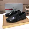 2024 Bruiloft Designer Luxe Kleding Schoenen Casual Mannen Loafers Nieuwe Big Size 45 Lazy Peas schoenen Borduren Mocassins Schoenen Suède schoenen nhb302