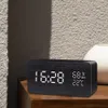 Wekker LED Digitaal Houten USB/AAA-aangedreven tafelhorloge met temperatuur-vochtigheid Spraakbediening Snooze Elektronische bureauklokken 240110