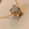 Desginer Bvlgary Collier de petite taille incrusté de diamants pour femme avec plaqué or rose épais 18 carats, haut de gamme, léger, pendentif de petite taille, clavicule