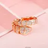 Venta caliente nuevo anillo de hueso de serpiente de diamante completo de Plata de Ley 925 para mujer temperamento de moda marca de lujo regalo de fiesta, joyería