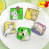 Hot Lapel Pins Cat Play Graj na huśtawce i szukaj kwiatów broszki dla kobiet zwierząt anime urocze szkodlice piny dla kobiet