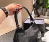 Designer- Moda Nylon Sacos Grande Capacidade Multi Pochette Underarm Shopping Street Vanity Bolsas 28 * 15cm