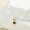 Collane con ciondolo Cuore nero Intarsio di zirconi Collana di perle imitazione per donna Collare Chiusura in acciaio inossidabile Colore oro