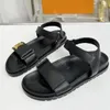 10a casual sandaler designers skor mode ny guld metall spänne krok slinge kohud kvinnors sko denim platt häl dam strand designer sandal 35-42