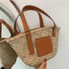 럭셔리 디자이너 가방 싱글 숄더 가방 대용량 바구니 여자 토트 가방 손 브레이드 밀짚 브라인드 가방 새로운 여름 해변 가방