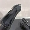 24SS Women Slingbacks Dress Designer Buts na sandałach Czerce Obcasy 5,5 cm Regulowana klamra kostki retro czarne szkiełka na zewnątrz rozrywki.