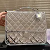 Borsa stile zaino quilting da donna di design Francia Borse a tracolla moda in pelle verniciata di marca di lusso Francia Lady Diamond Lattice Maniglia superiore Tote Flap Borsa 31 cm