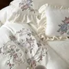 Chic Flowers Embroidery Ruffles French Princess Bedding Set Plush Warmth Velvet Fleece Duvet Cover Set Bed Sheet Pillowcases 240111