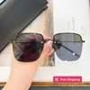 デザイナーのサングラス春と夏の新しいメタルボックスは、インターネットで人気のある女性のための小さなサングラスを示しています同じスタイルYangshulin Street POファッションサングル