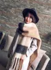 Szaliki Darmowa wysyłka 2023 Zimowa kratę w stylu vintage szalik kobiety Preppy szaliki ciepłe paszmina faulard bufanda samiec mejr gruby szal Q240111