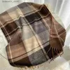 Sciarpe di lusso Autunno Inverno Caldo Moda Nappa Studente Sciarpa Coperta Avvolge Ispessito Lungo Fazzoletto da collo per coreano Plaid Foulard Bufanda Q240111