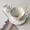 Mugs European Style Pure White Ceramic Coffee Cup Set With Afternoon Tea Snack Flower Irregular Bone China Plate Couple Gift