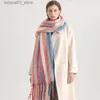 Foulards Europe Amérique Automne Hiver Femmes Foulards Chauds Hommes Épaississement Écharpe Gland Châle Cachemire Imitation Mode Foulard Wraps Q240111