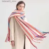 Foulards Europe Amérique Automne Hiver Femmes Foulards Chauds Hommes Épaississement Écharpe Gland Châle Cachemire Imitation Mode Foulard Wraps Q240111