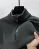 暖かいセーターファッションメンズニットウェアソリッドカラーyハーフジッパー肥厚豪華な衣類タートルネック240111