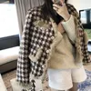 Винтажная флисовая клетчатая твидовая куртка женская из искусственного меха в стиле пэчворк, укороченное пальто, зимнее корейское элегантное бархатное толстое теплое короткое пальто 240112