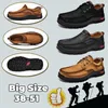 Mężczyzny Trainer Treakers Bugi designerskie buty skórzane góry przeciw wsuwaniu oddechu oddech wygodne wygodne duże rozmiary 38-51