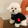 Cão vestuário macio animal de estimação camisola moda amor padrão pulôver quente camisa de duas pernas roupas de inverno para cães pequenos gatos bonito