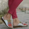 Zapatillas Peep Toe zapatos de plataforma de casa de gran tamaño sandalias multicolores diapositivas Slipers mujeres en una cuña baja 2024 tela de PU mezclada Co