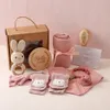 Born Bath Set Bebek Havlu Pamuk Battaniye Emzik Zinciri Bilezik Tığ işi çıngıraklı oyuncak doğum hediye kutusu 240111