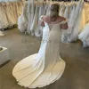 Plus Size Abito da sposa a sirena Sexy spalle scoperte Ruffles Fiori Abiti da sposa country Corsetto con lacci Sweep Train Abito da sposa da spiaggia abiti da sposa eleganti