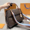 Yüksek kaliteli yeni tasarımcı tote çantaları omuz çantası deri büyük kapasite şık kadın çantalar klasik haberci çanta küçük kare çanta