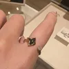 Anello regolabile in argento sterling S925 di lusso con designer di gioielli da donna dal classico floreale rosso bianco nero placcato 1.0 in oro spesso con fascino per ragazza alla moda, regalo emotivo