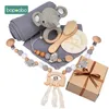 Bopoobo Baby Toys Set Wooden Cartoon Animal born Gift Box Bath Towel Pacifier Chain Brush Milestone Personalise Pograph 240111