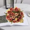 Dekorativa blommor Faux Silkduk Flower Realistic Artificial Bouquet With Rose Chamomile For Home Wedding Party Decor Nonwithing