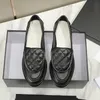 Tasarımcı Elbise Ayakkabı Siyah Loafers Kadın Platform Ayakkabıları Parlak Deri Ayakkabı Lüks Buzağı Katilleri tıknaz spor ayakkabılar