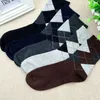 1 pary jesień zima Wysokiej jakości męskie skarpetki bawełniane dla mężczyzny Diamond Plaid Long Male Crew Sock Meias Walktyny 240112 8348