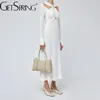 GetSpring женское платье осень с открытыми плечами дизайн металлическая пряжка вязаный длинный винтажный длинный рукав с высокой талией тонкий 240111