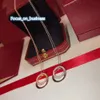 Luxury Pendant Necklace Vaga Designer Double Round Circle Cross Crystal Charm Short Chain Choker för kvinnliga smycken med låda